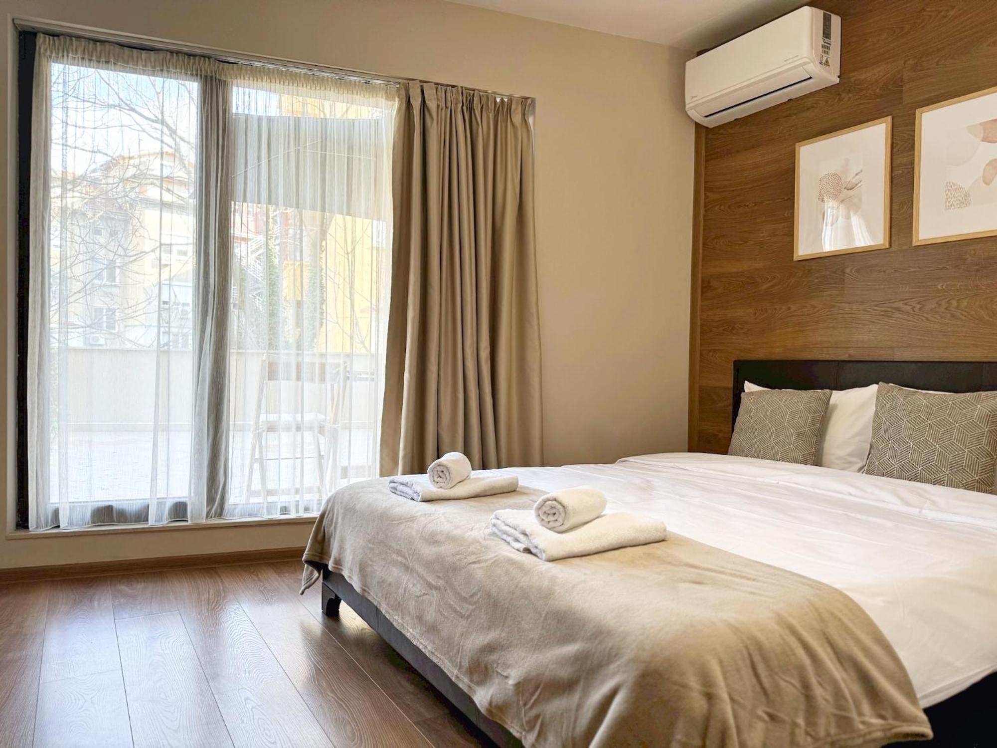 Top Centre Plovdiv Apt. With Parking For 4 Guests Exterior photo