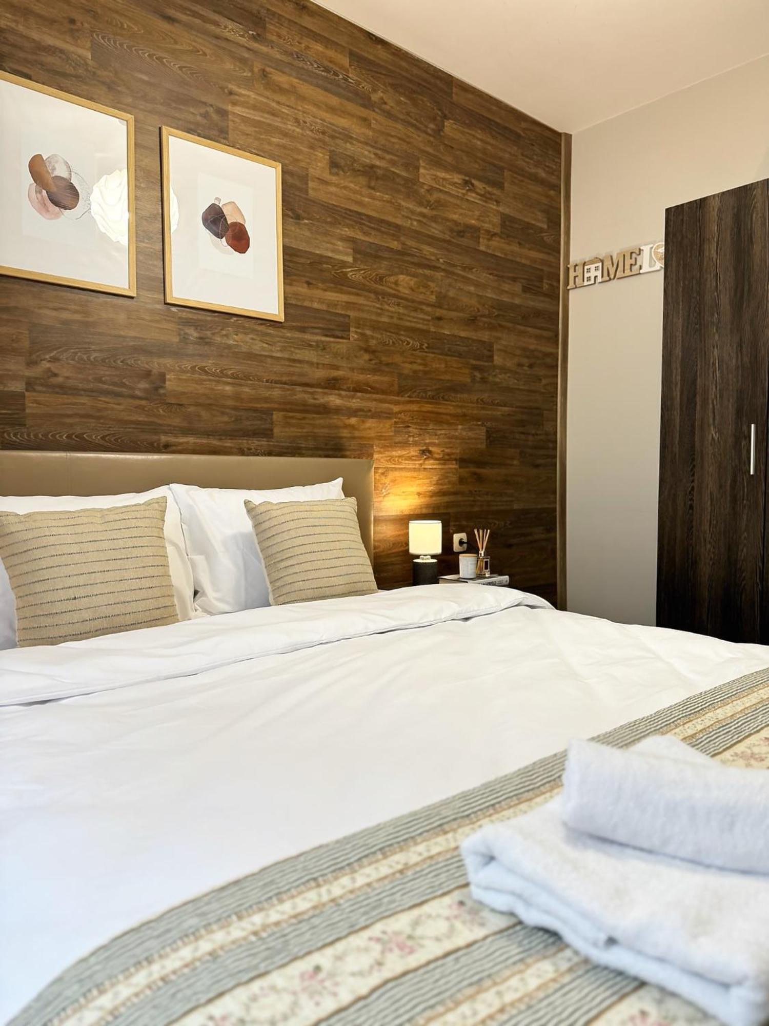 Top Centre Plovdiv Apt. With Parking For 4 Guests Exterior photo